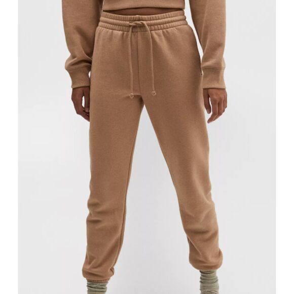 Aritzia Pants - Women Aritzia TNA High Waisted Slim Sweatpants in Tan Size Small